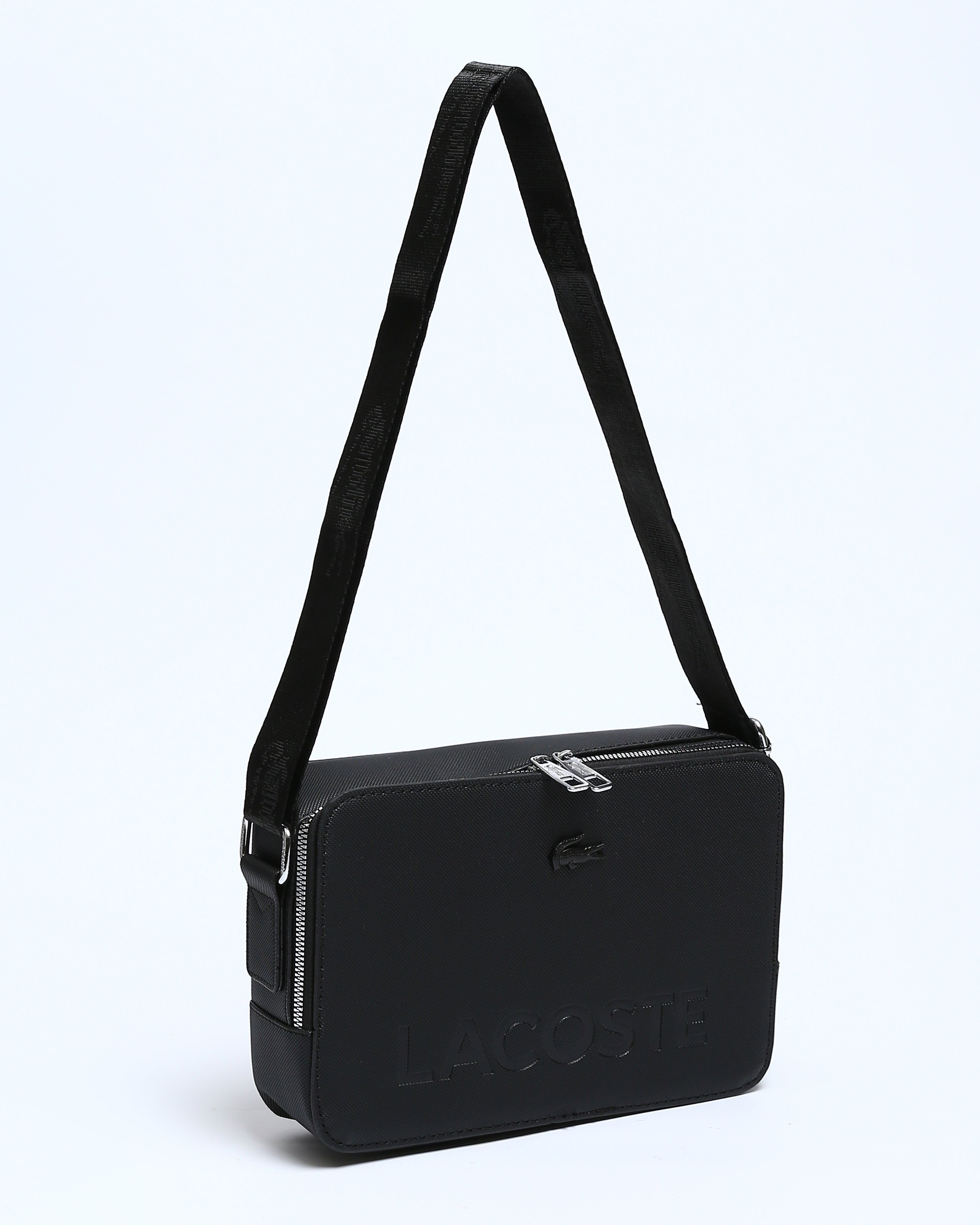 حقيبة لاكوست الأساسية - اسود كلاسيك