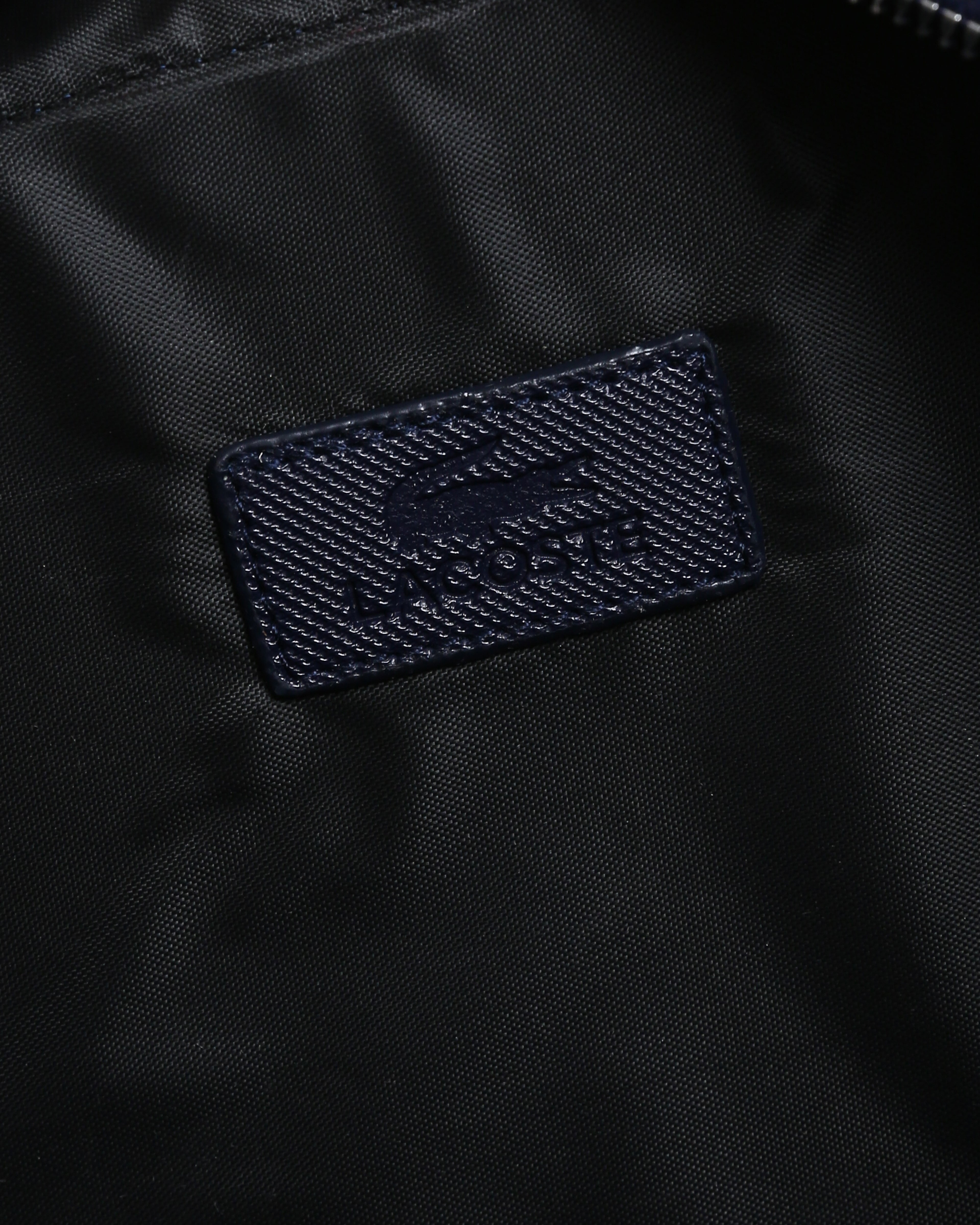 حقيبة لاكوست الأساسية - كحلي كلاسيك