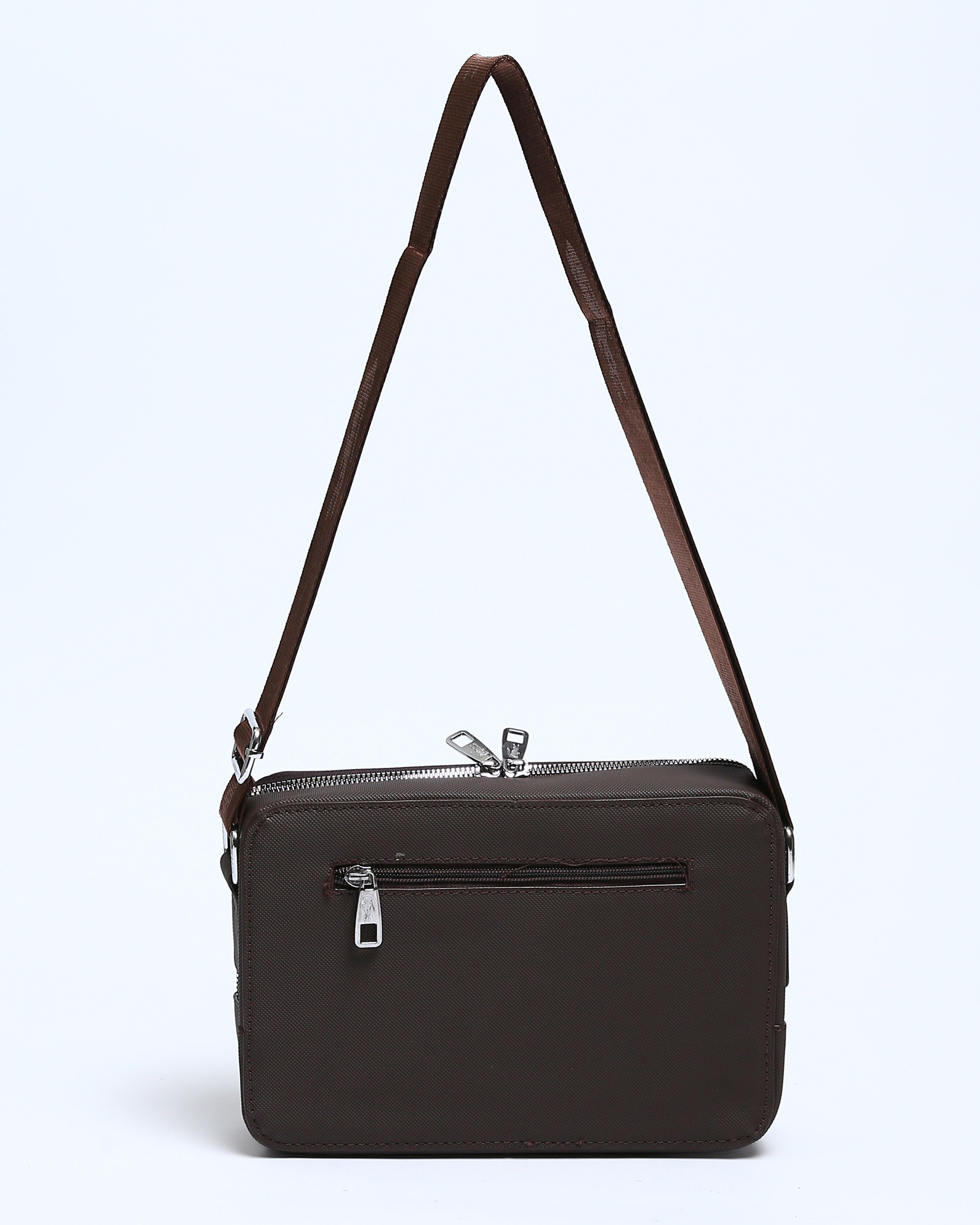 حقيبة لاكوست الأساسية - بني غامق 