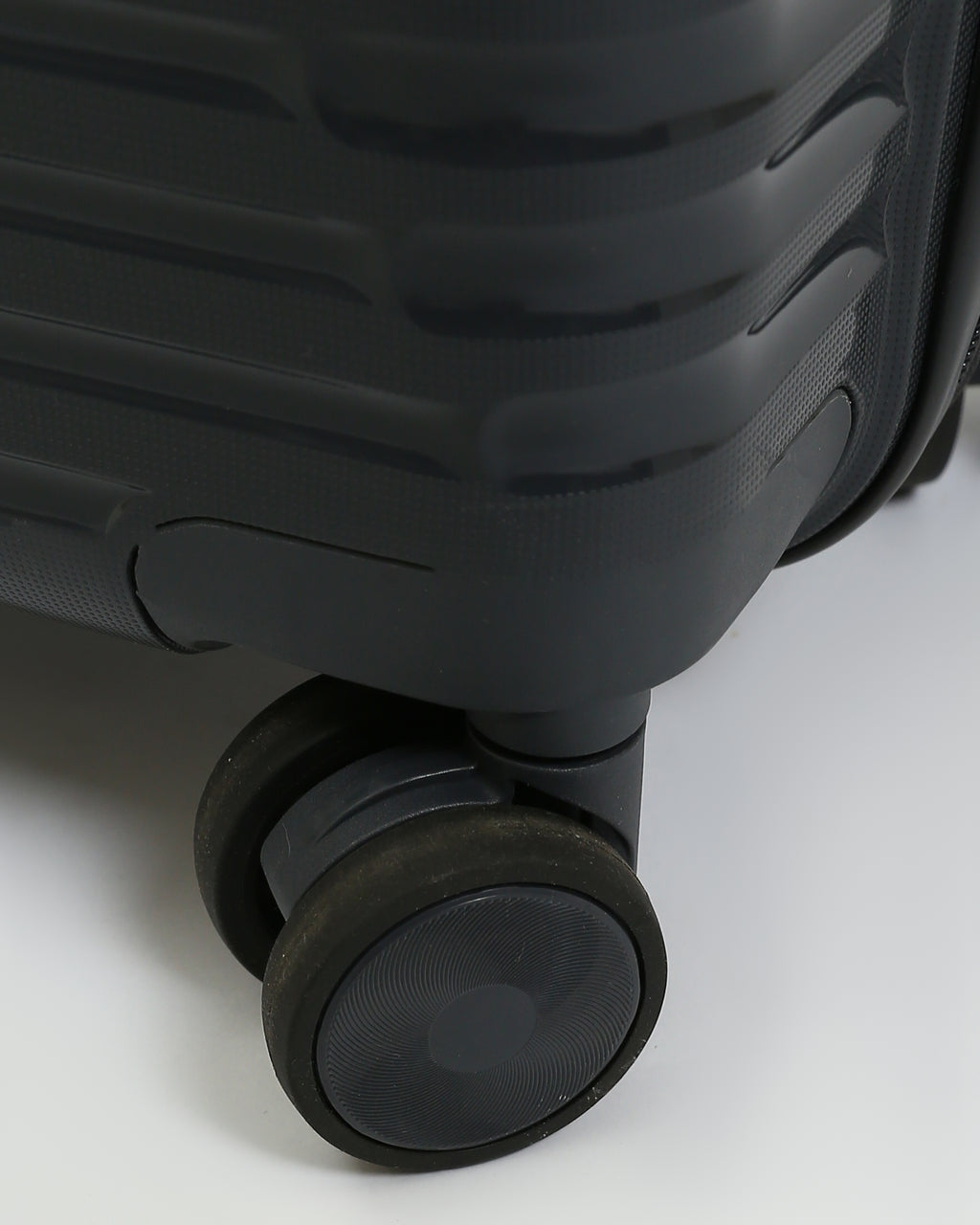 حقيبة سفر ايليت المصنوعة بالكامل من السيليكون - اسود