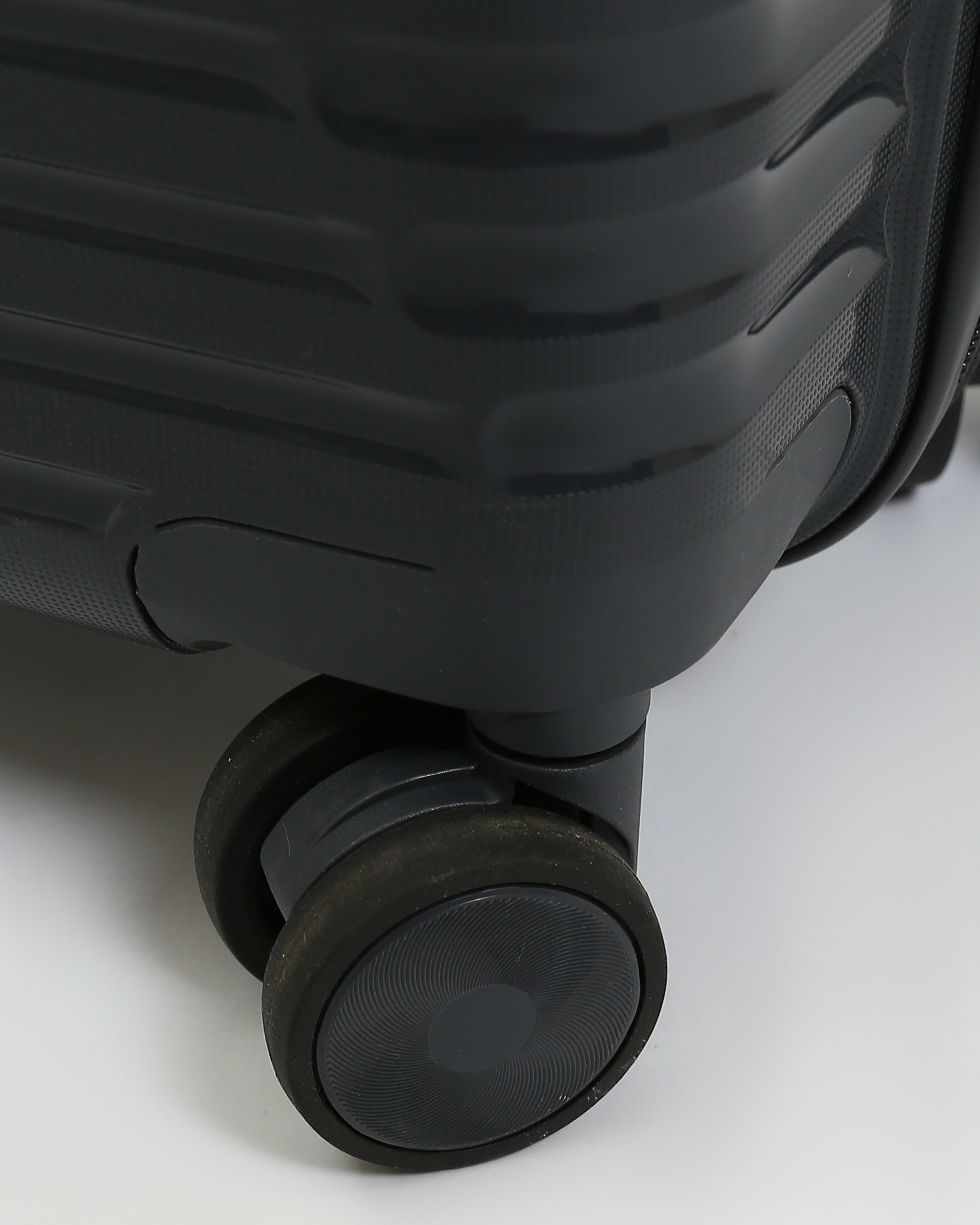 حقيبة سفر ايليت المصنوعة بالكامل من السيليكون - اسود