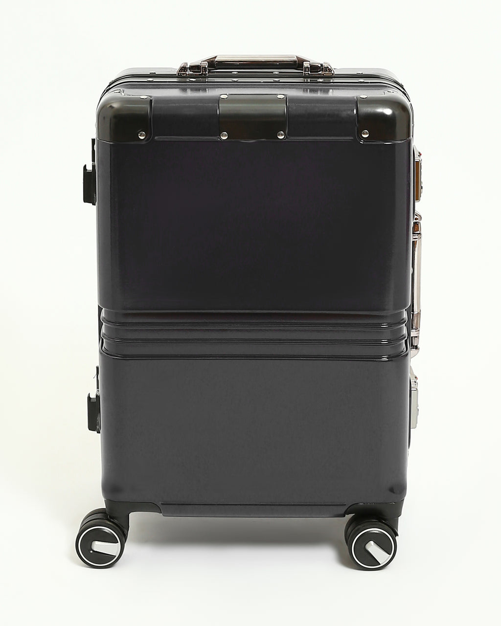 تايتان إيدج – شنطة سفر استثنائية لون اسود