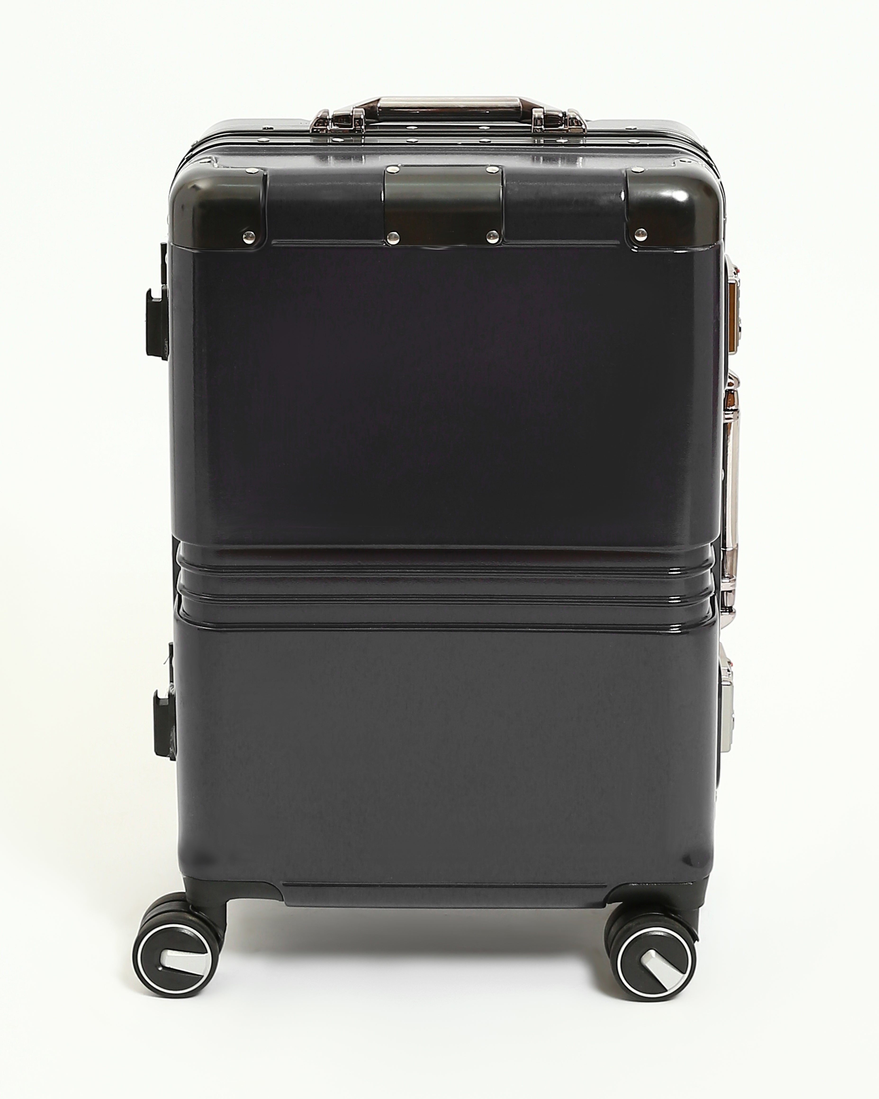 تايتان إيدج – شنطة سفر استثنائية لون اسود