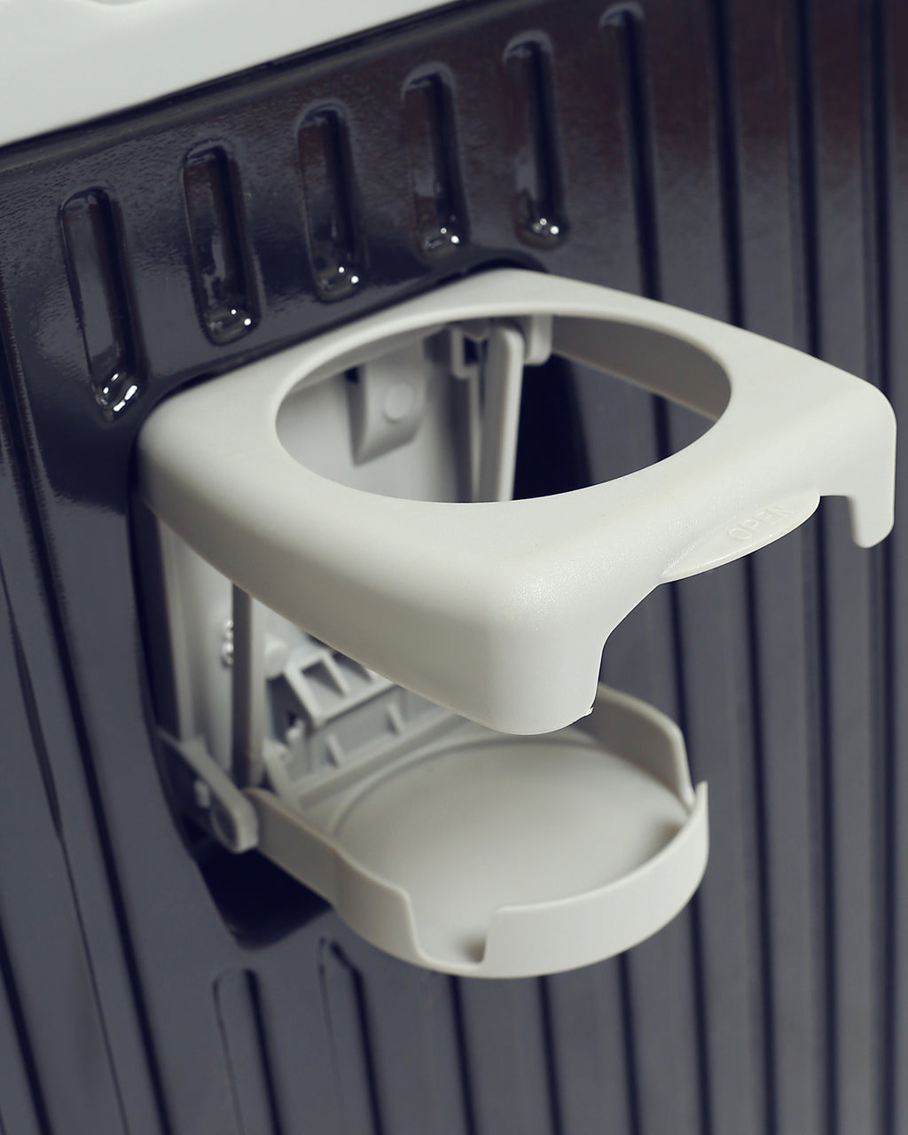 تايتان إيدج – شنطة سفر استثنائية لون كحلي غامق