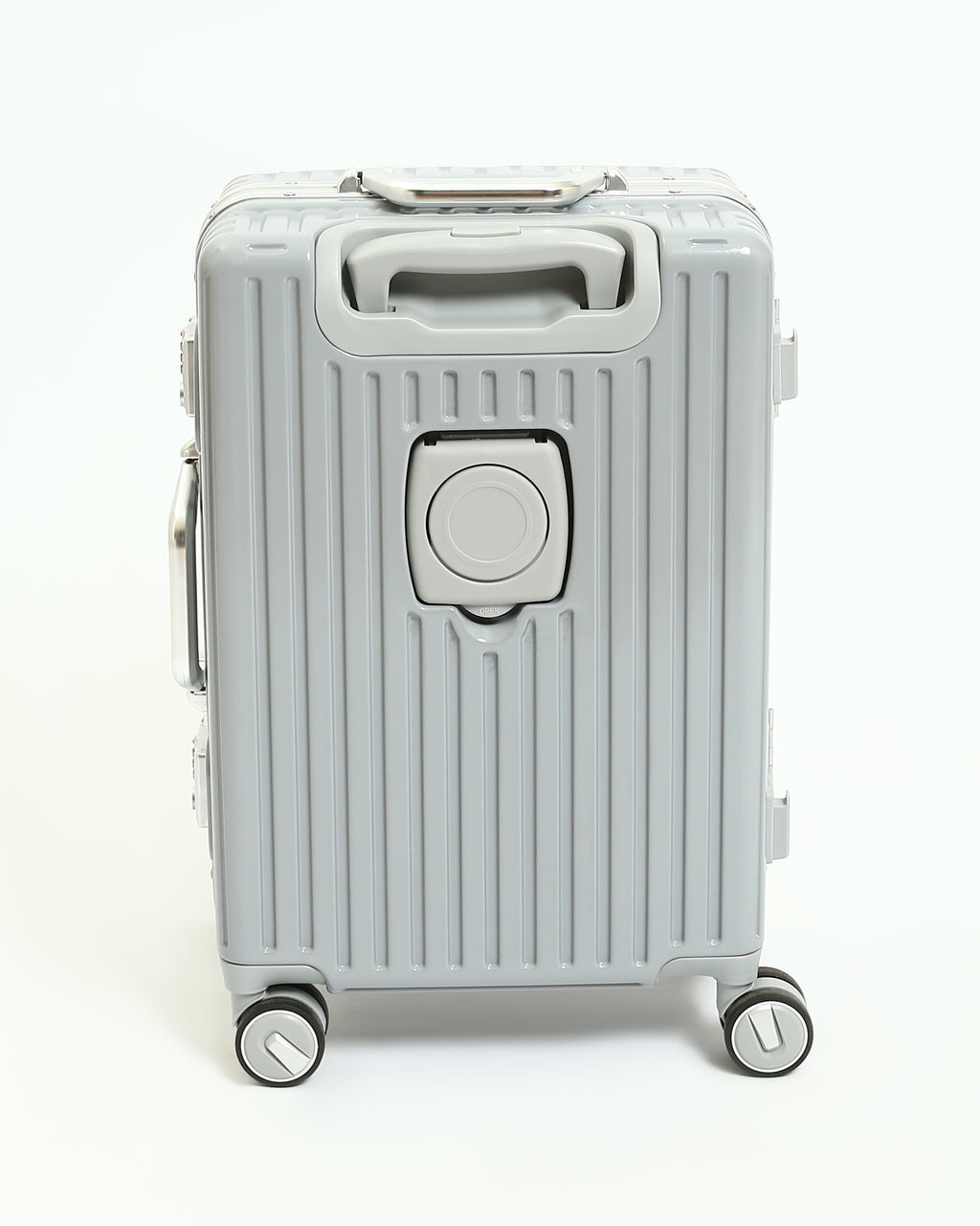 تايتان إيدج – شنطة سفر استثنائية باللون سيلفر عاصفي