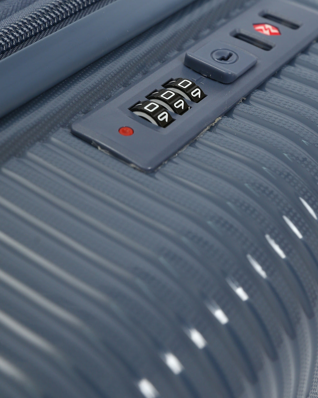 حقيبة سفر ايليت المصنوعة بالكامل من السيليكون - أزرق معدني