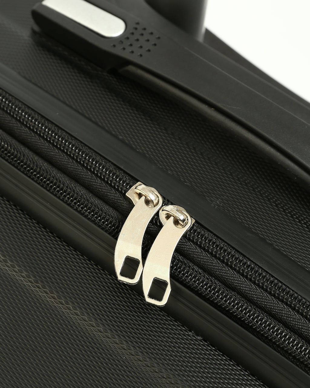 حقيبة سفر CK Premium المصنوعة من السيليكون الصلب - أسود