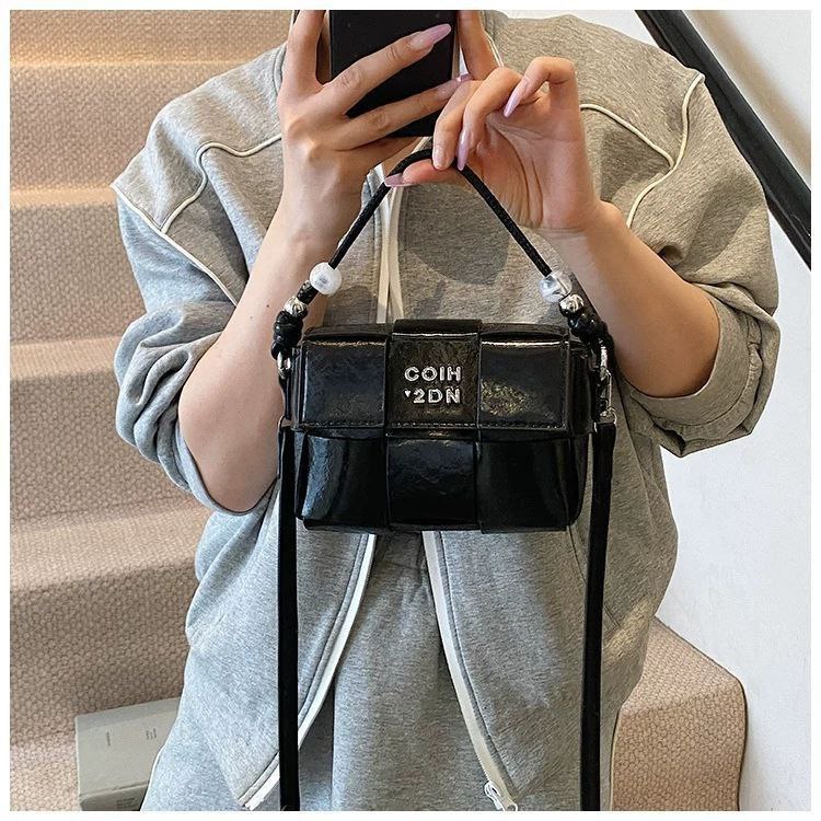 Black Woven Handbag with Crossbody Strap – COIH ’2DN Design